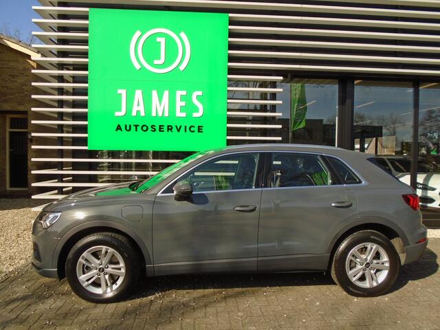 Audi Q3 45 TFSI e Advanced edition PHEV /dsg 6 traps