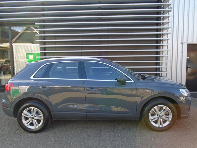 Audi Q3 45 TFSI e Advanced edition PHEV /dsg 6 traps