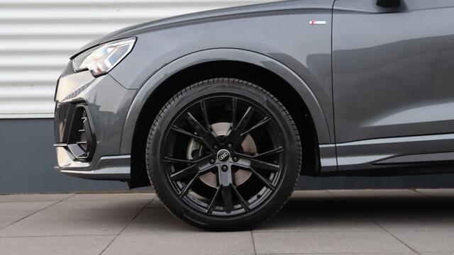 Audi Q3 35 TFSI S Line Pro Line S | Panoramadak | Achteruitrijcamera | Trekhaak | 20 Inch