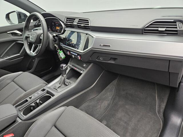 Audi Q3 45 TFSI e S Line Plug In Hybrid 245pk PHEV | Virtual Cockpit | 19"L.M | Sportstoelen Verwarmd | LED Koplampen | DAB | Navi Full Map | Sportstuur | Laneassist |