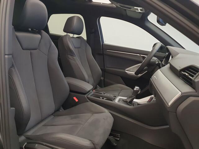 Audi Q3 Sportback 35 TFSI 150pk S-Line S-Tronic Wegklapbare trekhaak, Panoramadak, Camera