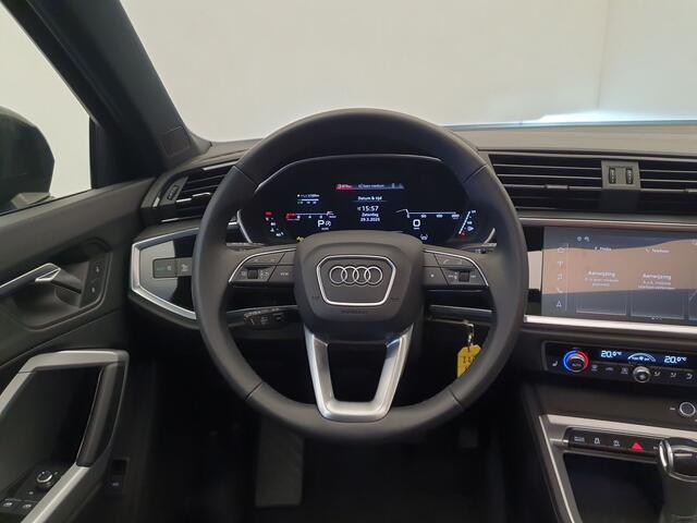 Audi Q3 Sportback 35 TFSI 150pk S-Line S-Tronic Wegklapbare trekhaak, Panoramadak, Camera