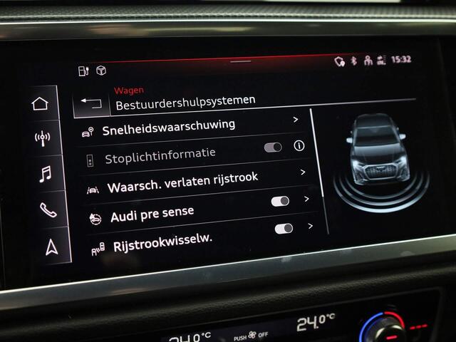 Audi Q3 Sportback 45 TFSIe 180kW/245PK S line · Drive select · Leder/stof · Stoelverwarming