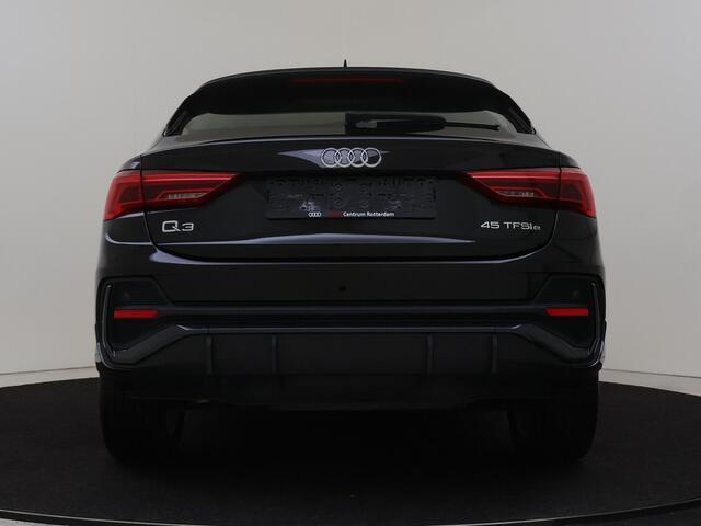 Audi Q3 Sportback 45 TFSI e Advanced Edition | Trekhaak | Stoelverwarming | CarPlay | Adaptieve cruise control | Climate control | Virtual cockpit |