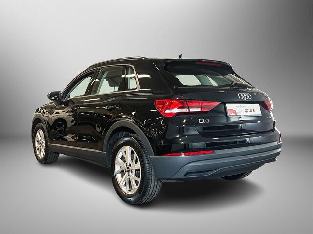 Audi Q3 45 245pk TFSI e edition / SONOS Premium 3D / Parkeersensoren voor & achter / Stoelverwarming voorin