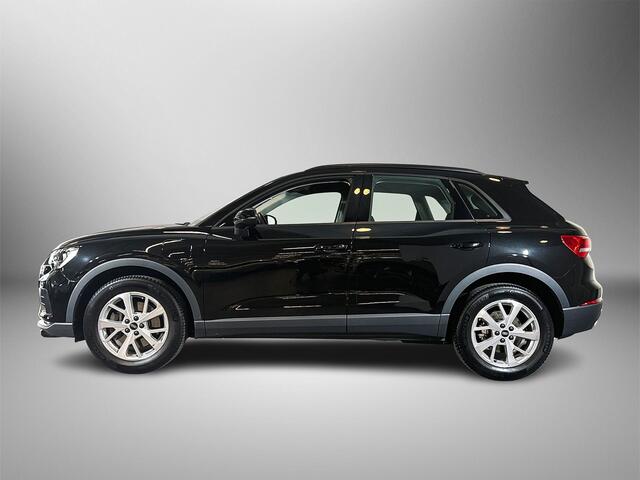 Audi Q3 45 245pk TFSI e edition / SONOS Premium 3D / Parkeersensoren voor & achter / Stoelverwarming voorin