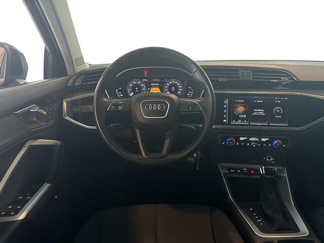 Audi Q3 45 245pk TFSI e edition / SONOS Premium 3D / Parkeersensoren voor & achter / Stoelverwarming voorin