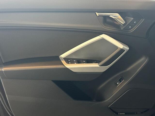 Audi Q3 45 245pk TFSI e edition / SONOS Premium 3D / Parkeersensoren voor & achter / Stoelverwarming voorin