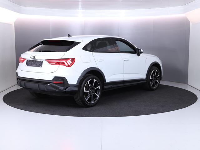 Audi Q3 Sportback 45 TFSI e S Edition 245 pk S-tronic | Navigatie | Parkeersensoren | SONOS soundsystem | LED koplampen | Stoelverwarming | S-Line |