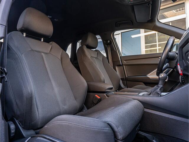 Audi Q3 45 TFSI e Advanced edition 18 INCH ELEK TREKHAAK DODEHOEK VIRTUAL DASH STOELVERW