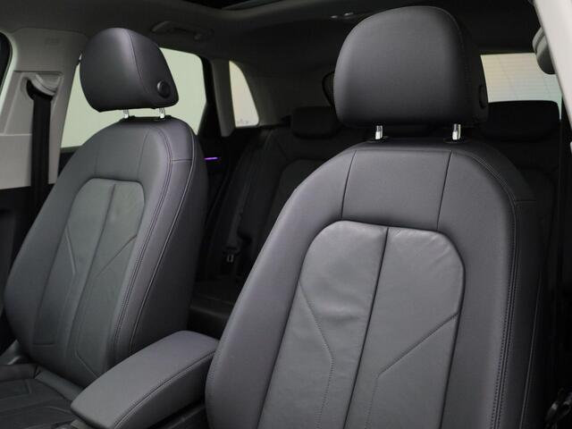 Audi Q3 Sportback 35 TFSI/150PK Business Edition · Panoramadak · Leder · Parkeersensoren + Rondom zichtcamera