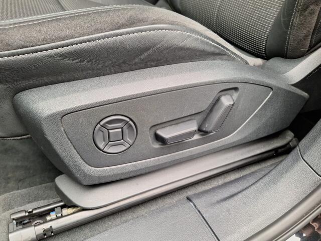 Audi Q3 Sportback 45 TFSI e S Line Plug In Hybrid 245pk PHEV | Camera | Carplay | Keyless | 20"L.M | Electrische Sportstoelen Verwarmd | Virtual | Sfeerverlichting | Navi Full Map | BLIS |