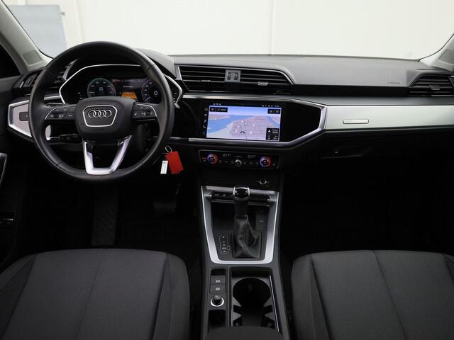 Audi Q3 45 TFSIe 180kW/245PK S Line · Navigatie · Drive select · Stoelverwarming · Garantie tot november 2028 of 100000km