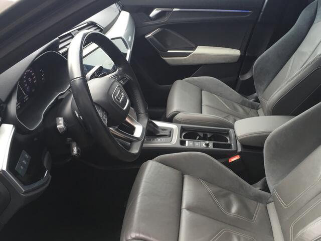 Audi Q3 35 TFSI S-line Black Edition sfeer CarPlay