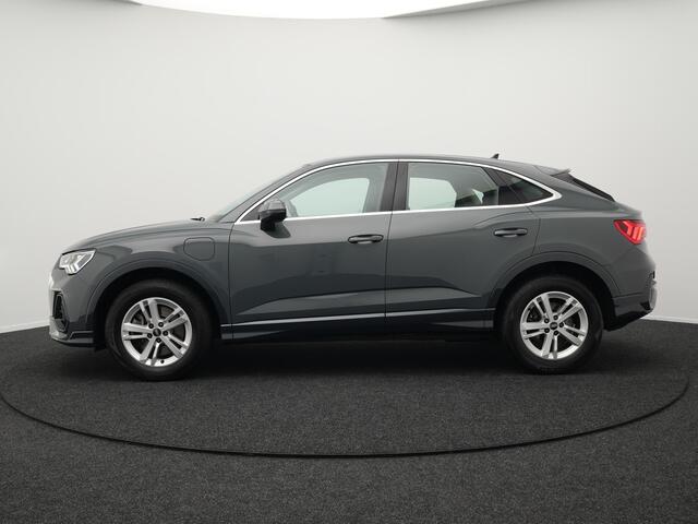 Audi Q3 Sportback 45 TFSI e Edition Plug in Hybrid Nano Grey Metallic 245pk PHEV | Navigatie | Adaptive Cruise | Trekhaak af Fabriek | Stoelverwarming | DAB | Climate Control | Virtual |