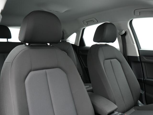 Audi Q3 Sportback 45 TFSI e Edition Plug in Hybrid Nano Grey Metallic 245pk PHEV | Navigatie | Adaptive Cruise | Trekhaak af Fabriek | Stoelverwarming | DAB | Climate Control | Virtual |