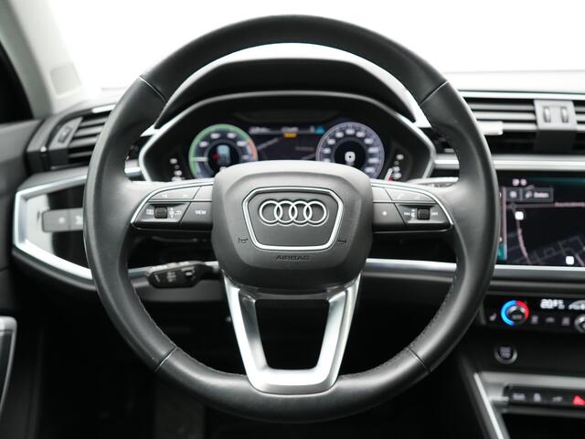 Audi Q3 Sportback 45 TFSI e Edition Plug in Hybrid Nano Grey Metallic 245pk PHEV | Navigatie | Adaptive Cruise | Trekhaak af Fabriek | Stoelverwarming | DAB | Climate Control | Virtual |
