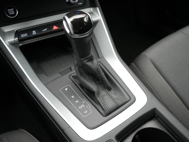 Audi Q3 Sportback 45 TFSI e Edition Plug in Hybrid Nano Grey Metallic 245pk PHEV | Navigatie | Adaptive Cruise | Trekhaak af Fabriek | Stoelverwarming | DAB | Climate Control | Virtual |
