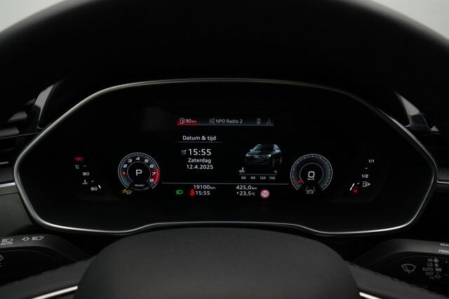Audi Q3 35 TFSI 150 pk S-tronic Advanced edition / S-Line ext. | Panoramadak | Trekhaak | Achteruitrijcamera | Navigatie | Stoelverwarming | Sportonderstel