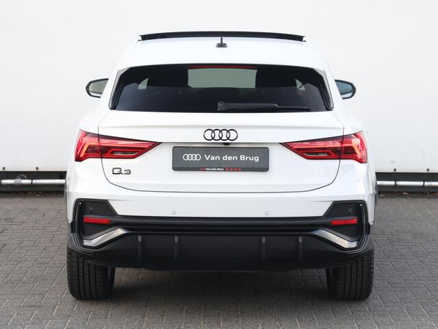 Audi Q3 Sportback 45 TFSI e Edition | Pano dak | Optiek zwart plus | Sonos | Elektrische voorstoelen met geheugen | Nieuwprijs ¤ 75.266,00