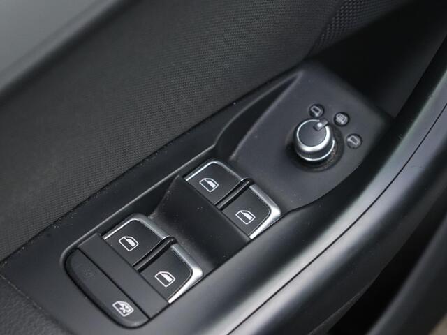 Audi Q3 1.4 TFSI CoD Sport Pro Line S 150 PK | Trekhaak | Navigatie | Stoelverwarming | Parkeersensoren | Keyless |