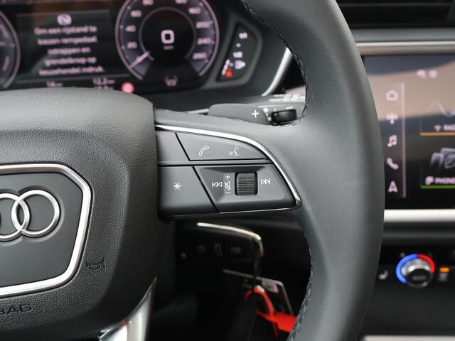 Audi Q3 Sportback 45 TFSI e S line | 245 PK | Trekhaak | Panoramadak | Lichtmetalen velgen 19"|