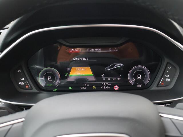 Audi Q3 Sportback 45 TFSI e S line | 245 PK | Trekhaak | Panoramadak | Lichtmetalen velgen 19"|