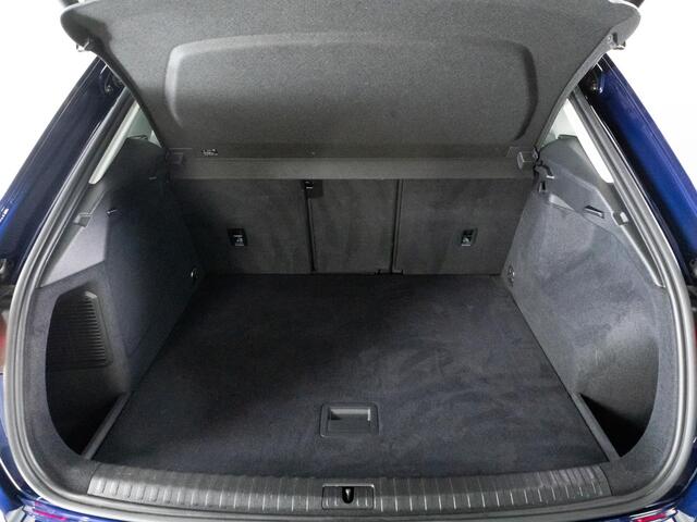 Audi Q3 45 TFSI 245 PK e Edition | LED | Navigatie | Side Assist | Keyless | Adaptieve Cruise Control |