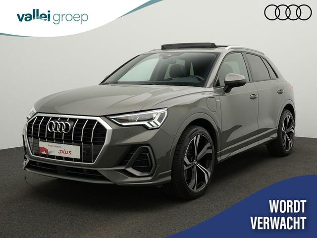 Audi Q3 45 TFSI e 245 pk S-Tronic S Edition | Pano | Trekhaak | Achteruitrijcamera |