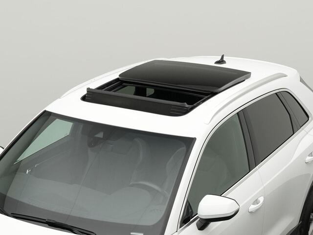 Audi Q3 35 TFSI 150 pk S-tronic S edition / S-Line | Panoramadak | Elektr. stoelen | Leder/alcantara | Navigatie | Achteruitrijcamera