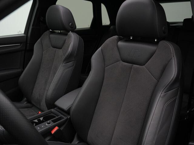 Audi Q3 45 TFSI e 245 pk S-tronic S edition / S-Line | Panoramadak | Matrix LED | SONOS Sound | Leder/alcantara | Stoelverwarming | Parkeersensoren voor/achter