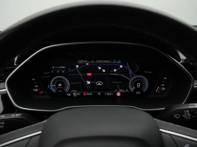 Audi Q3 45 TFSI e 245PK S edition / S-Line | Leder/alcantara | Achteruitrijcamera | Navigatie