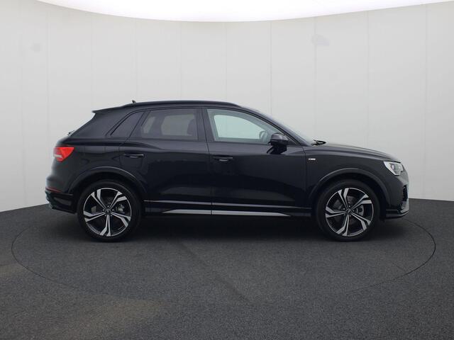 Audi Q3 45 TFSIe 180kW/245PK S Line · Drive select · Camera + Parkeersensoren · Stoelverwarming