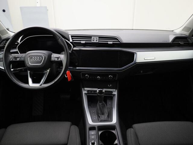 Audi Q3 45 TFSIe 180kW/245PK S Line · Drive select · Camera + Parkeersensoren · Stoelverwarming