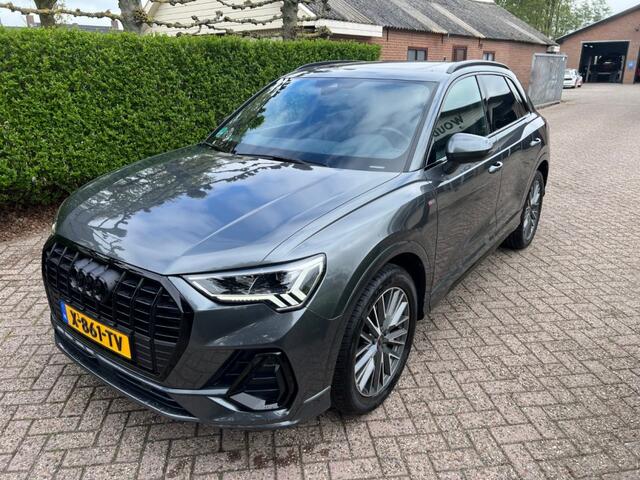 Audi Q3 S-Line int ext Panodak. Virituele cocjpit