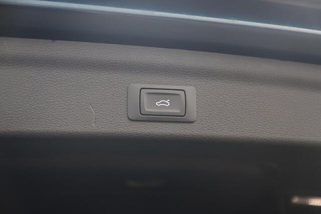 Audi Q3 35 TFSI 150PK S-Tronic Automaat Trekhaak Virtual Navigatie Clima Cruise Carplay Android Elektrische Achterklep Rijstrooksensor