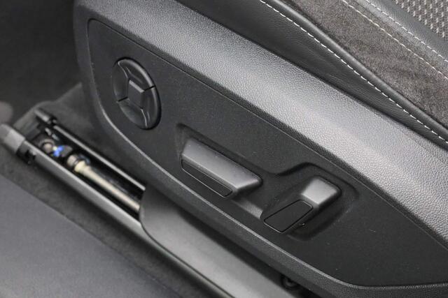 Audi Q3 45 TFSI e 245 pk S-tronic S Edition | Panoramadak | Geheugenstoel | Achteruitrijcamera | Navigatie