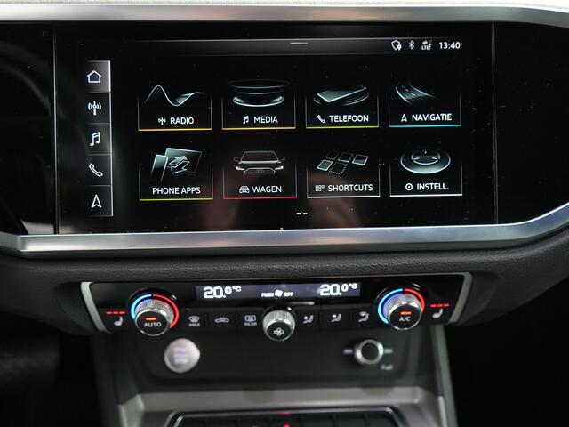 Audi Q3 35 TFSI S Line edition one | 20inch | Camera | Zwenkhaak | ACC | Carplay |