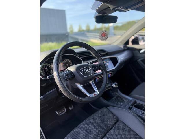 Audi Q3 45 TFSI e S-line PANO LED ACC BLIND