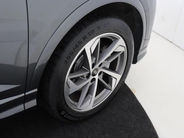 Audi Q3 Sportback 45 TFSI e S Edition | Navigatie Plus | Keyless | Lederen bekleding | Stoelverwarming | Elektrische achterklep | LED verlichting | Achteruitrijcamera | CarPlay |