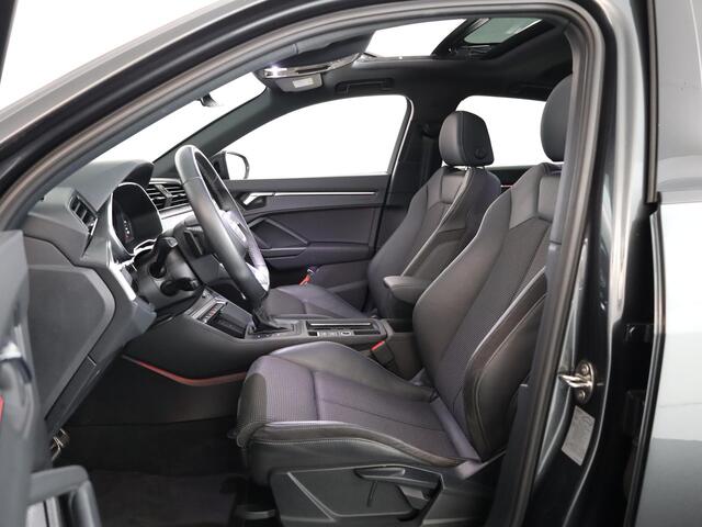 Audi Q3 Sportback 45 TFSI e S Edition 245 pk S-tronic | Navigatie | Panoramadak | Parkeersensoren | Achteruitrijcamera | Adaptieve cruise control | Stoelverwarming | S-line |