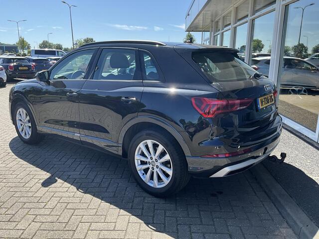 Audi Q3 35 TFSI Business Edition Camera | Trekhaak