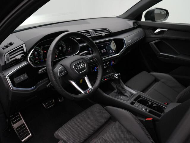 Audi Q3 45 TFSI e 245 pk S-tronic S edition | Full LED | Achteruitrijcamera | Park Assist | Standkachel | 18 inch
