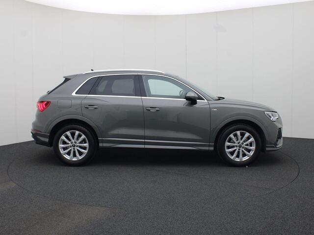 Audi Q3 35 TFSI/150PK S Line · Elektrische stoelen · Stoelverwarming · Trekhaak · Leder/Alcantara ·Garantie tot september 2029 of 100.000km
