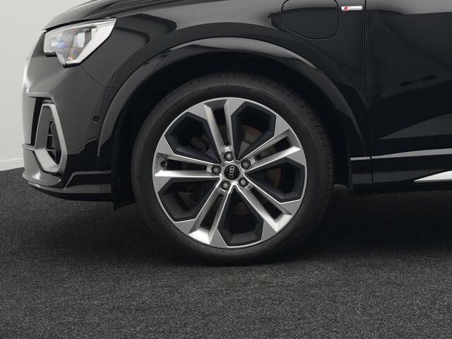 Audi Q3 Sportback 45 TFSI e S Line Plug In Hybrid 245pk PHEV | Trekhaak af Fabriek | Panodak | Adaptive Cruise | 20"L.M | Apple Carplay | Virtual | Sportstoelen Verwarmd | Camera | Navi |