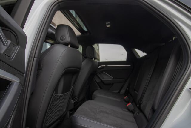 Audi Q3 Sportback 45 TFSI e S Edition | S-Line | PHEV | Audi Exclusive Suzuka Grey | Pano | 360 View | Elec. Memory Seats | 21 Inch Performance | Sfeer | Trekhaak | Virtual | Keyless | DAB | Carplay | Stoelverwarming | ACC | Pre Sense | Dealer Onderhouden | Garan