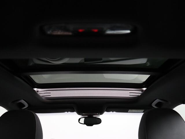 Audi Q3 2.0 TFSI quattro Sport Pro Line S | LED | Camera | Pano!