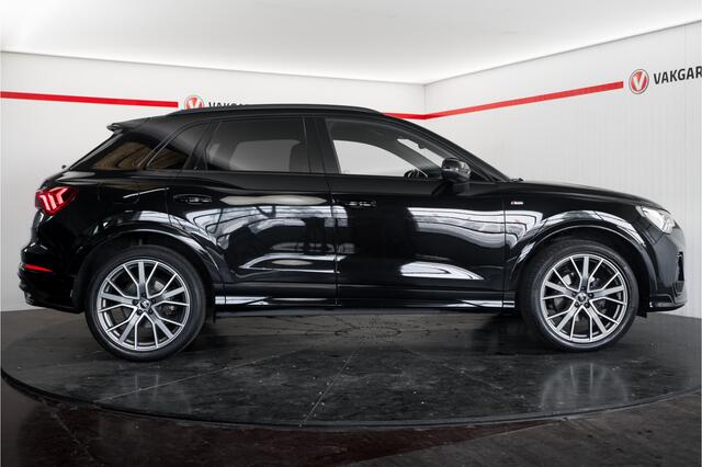 Audi Q3 35 TFSI S edition Panoramadak Trekhaak Digitale cockpit Matrix led