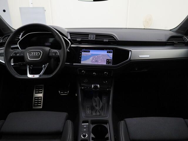 Audi Q3 Sportback 45 TFSI e 245pk S Edition · Apple/Android Car Play · Camera + Parkeersensoren · Zwenkbare trekhaak · Elektrische best. stoel · Garantie t/m 03-04-2029 of 100.000km