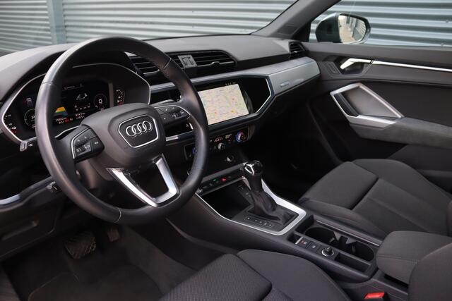 Audi Q3 45 TFSI e S-Line Matrix LED/ACC/Keyless/Sfeer/Dodehoek/Elek. klep/Trekhaak wegkl.